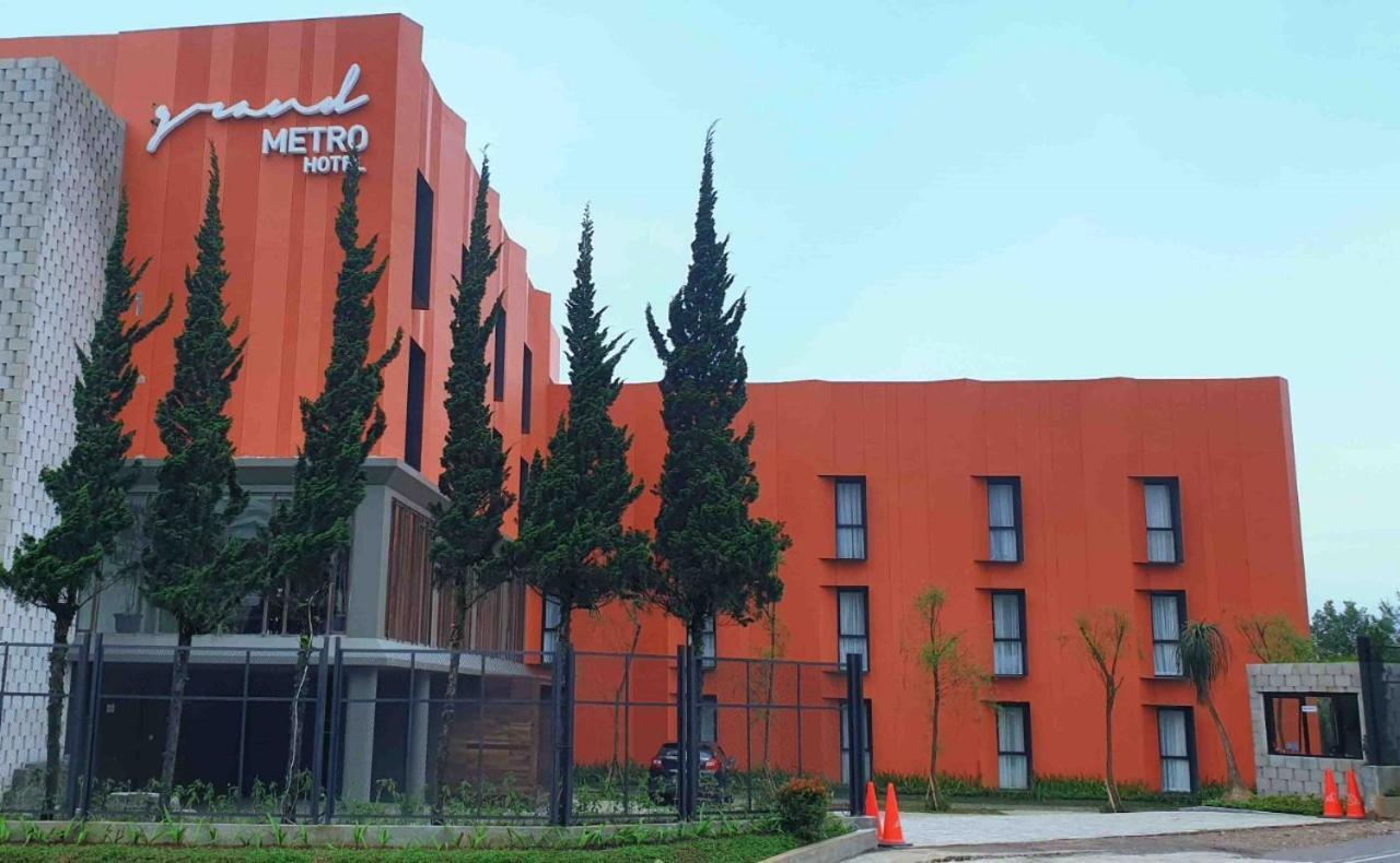 Hotel Grand Metro Puncak Cibodas Esterno foto