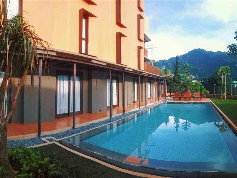 Hotel Grand Metro Puncak Cibodas Esterno foto